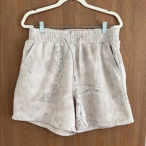 Abercrombie Men’s Comfort Shorts Beige Bandana Print